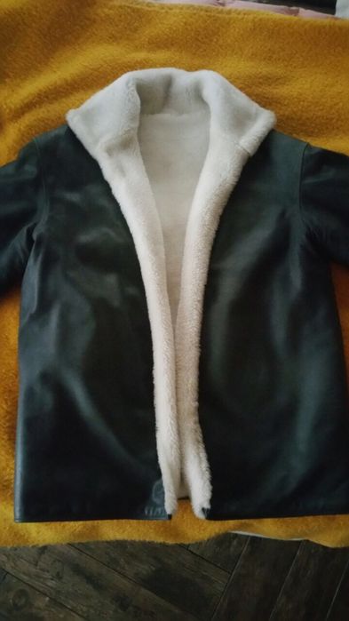 Продам чоловічу зимову шкіряну куртку.Великий розмір.