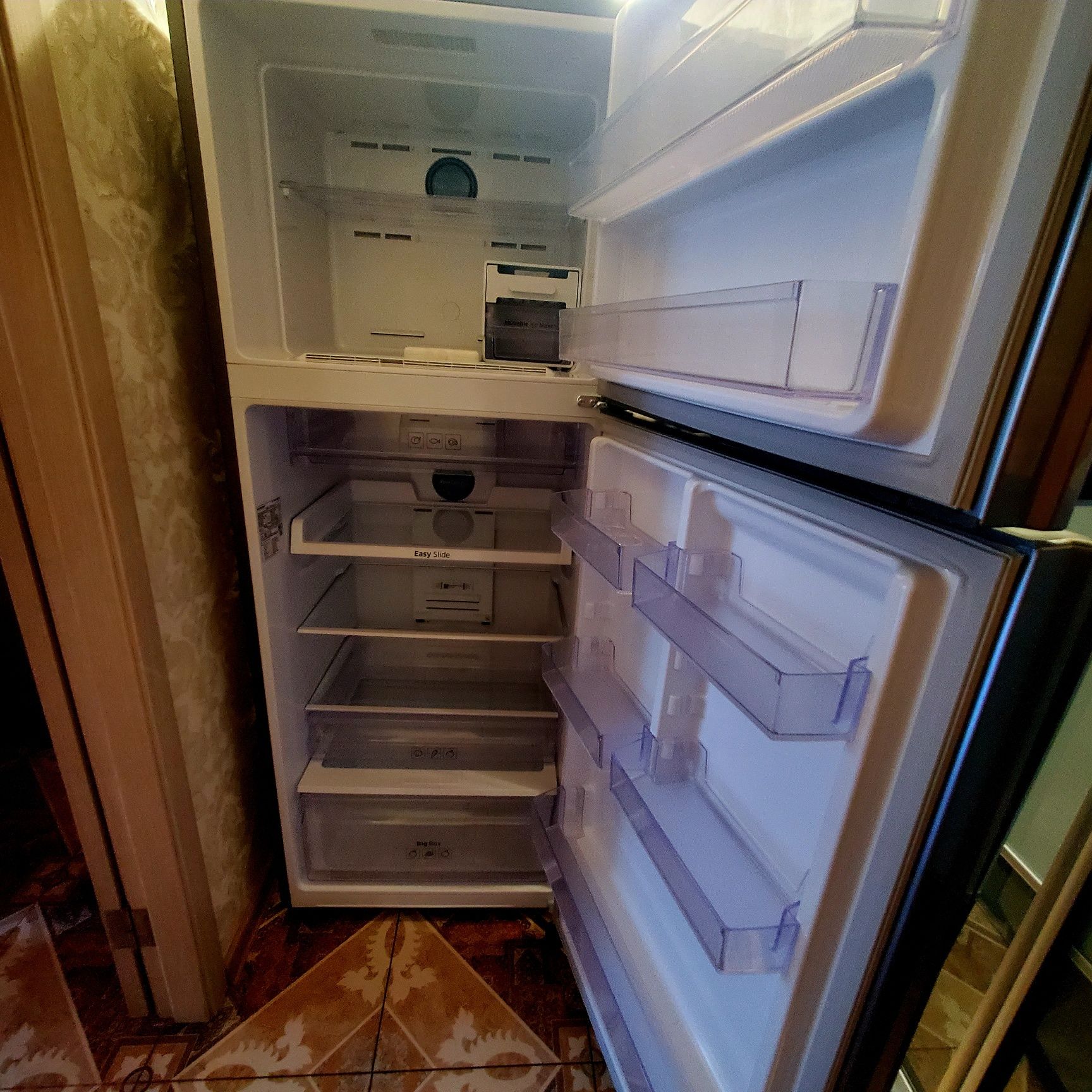 Холодильник Samsung широкий 70см,стан новенького.