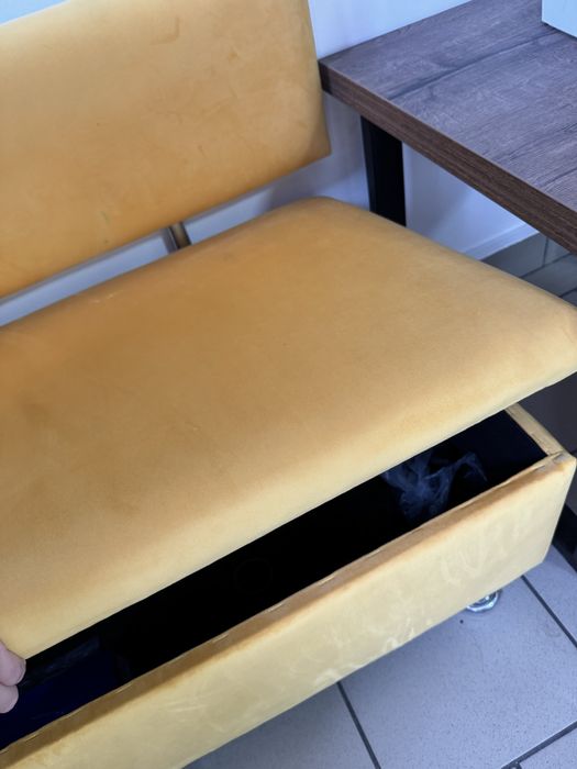 Продам диван з нішею для одягу