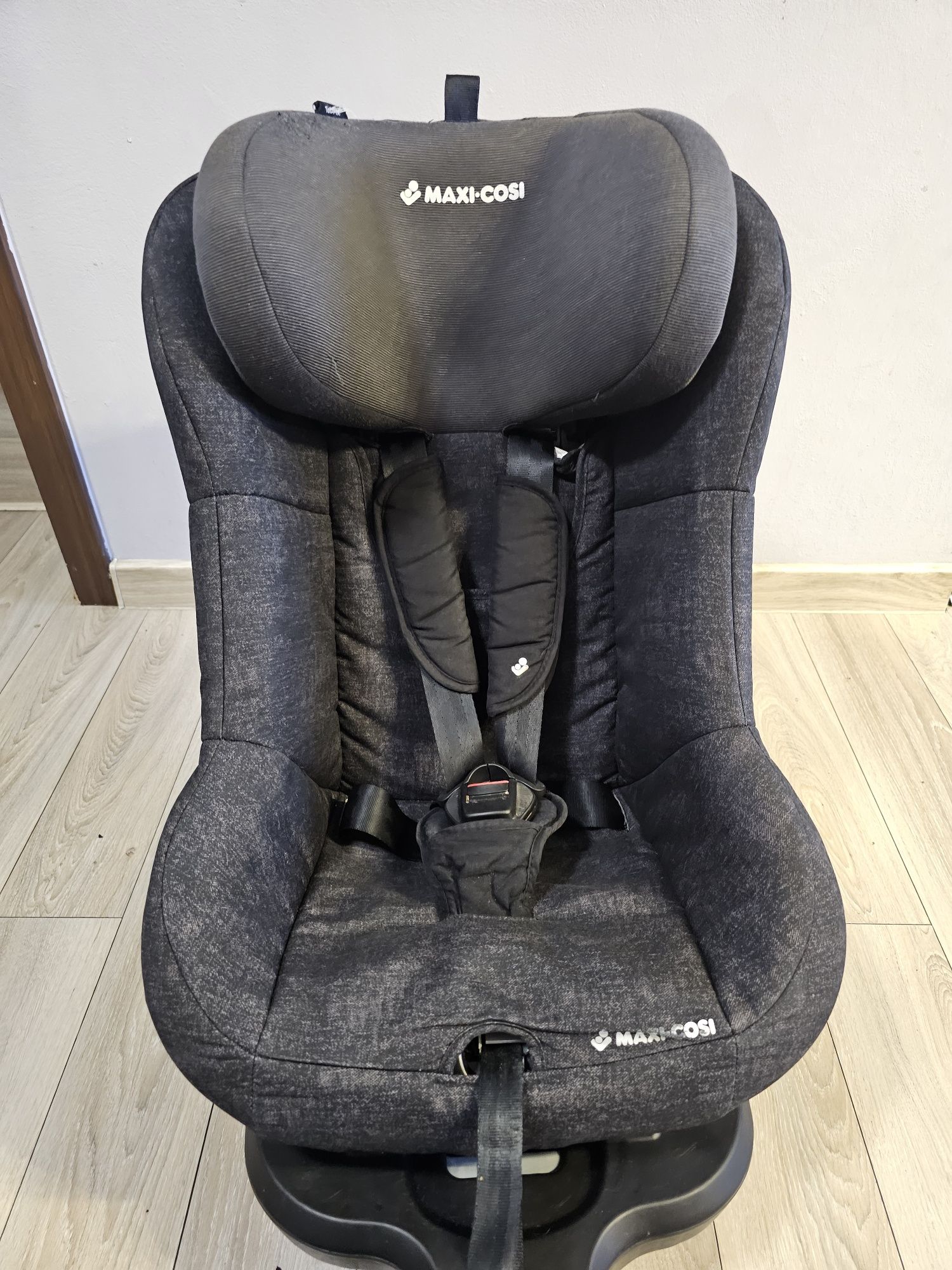 Fotelik Maxi Cosi tobi fix 9-18kg isofix