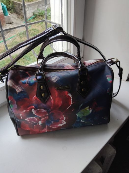 Сумка женская цвет коричневый с цветами