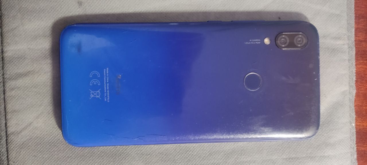 Телефон Xiaomi Redmi 7 3/32