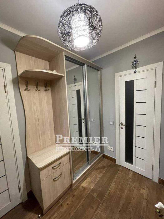 В продаже дом на берегу моря.