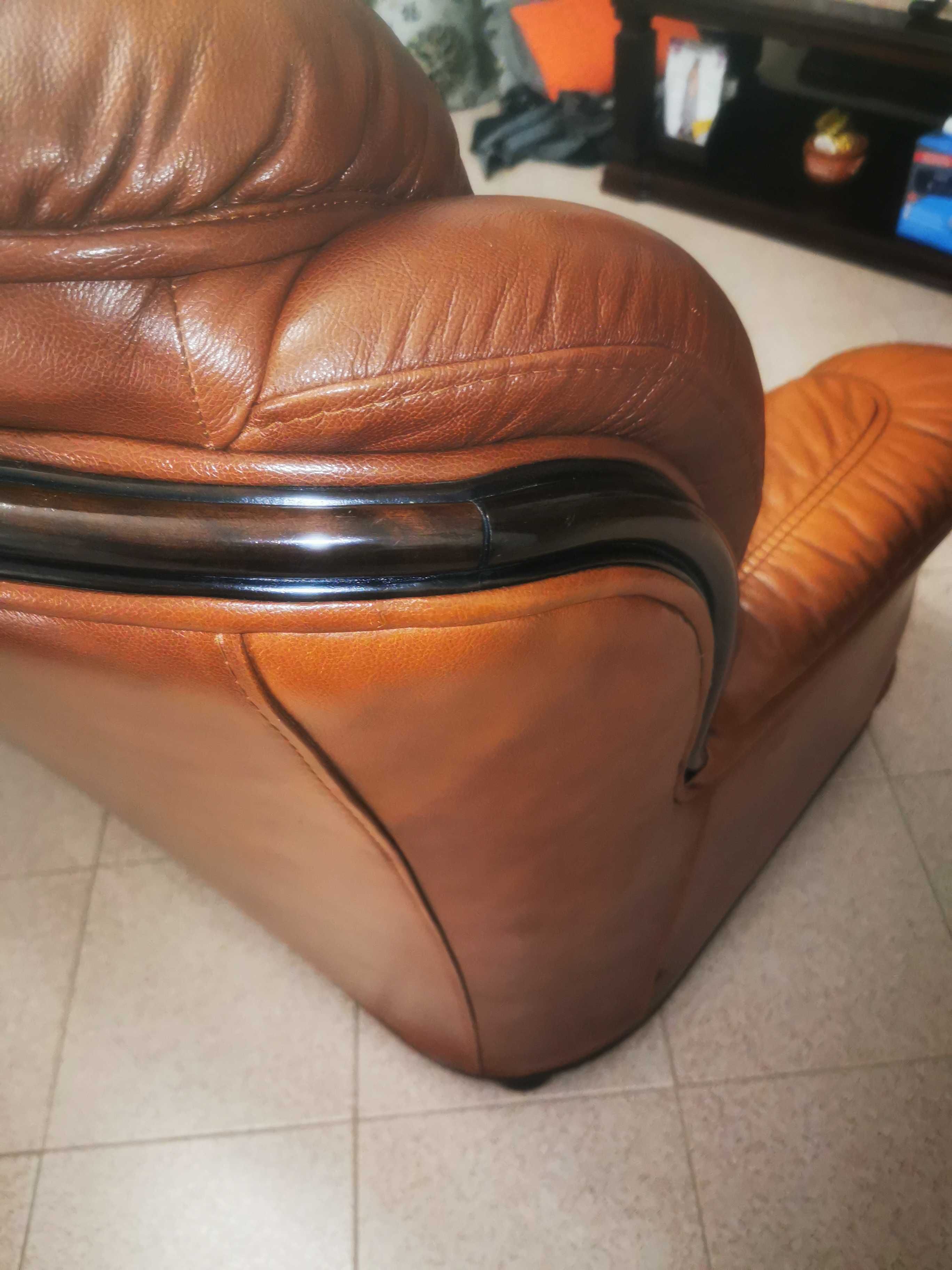 Sofá-cama de 3 lugares + sofá de 1 lugar