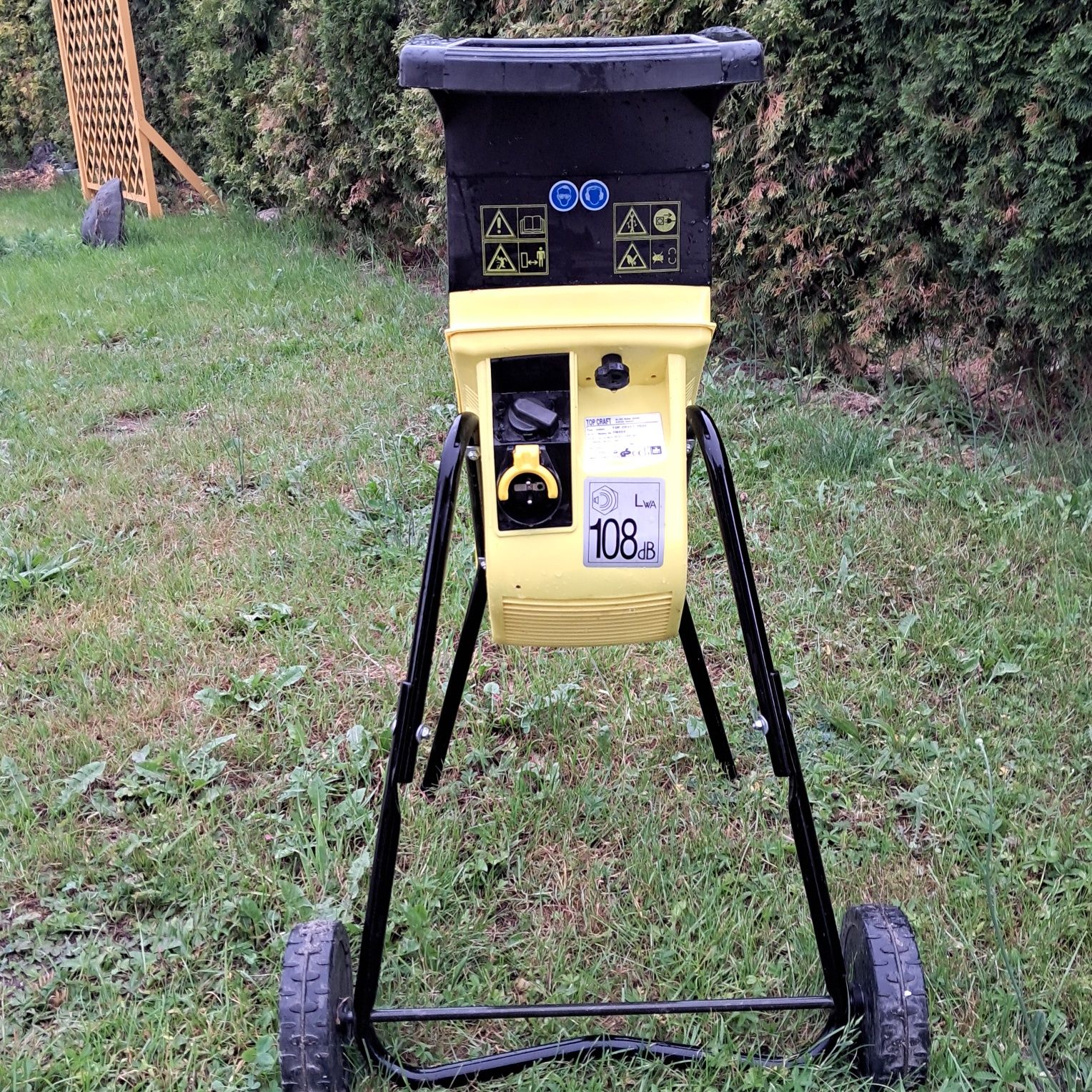 Rozdrabniacz gałęzi.
