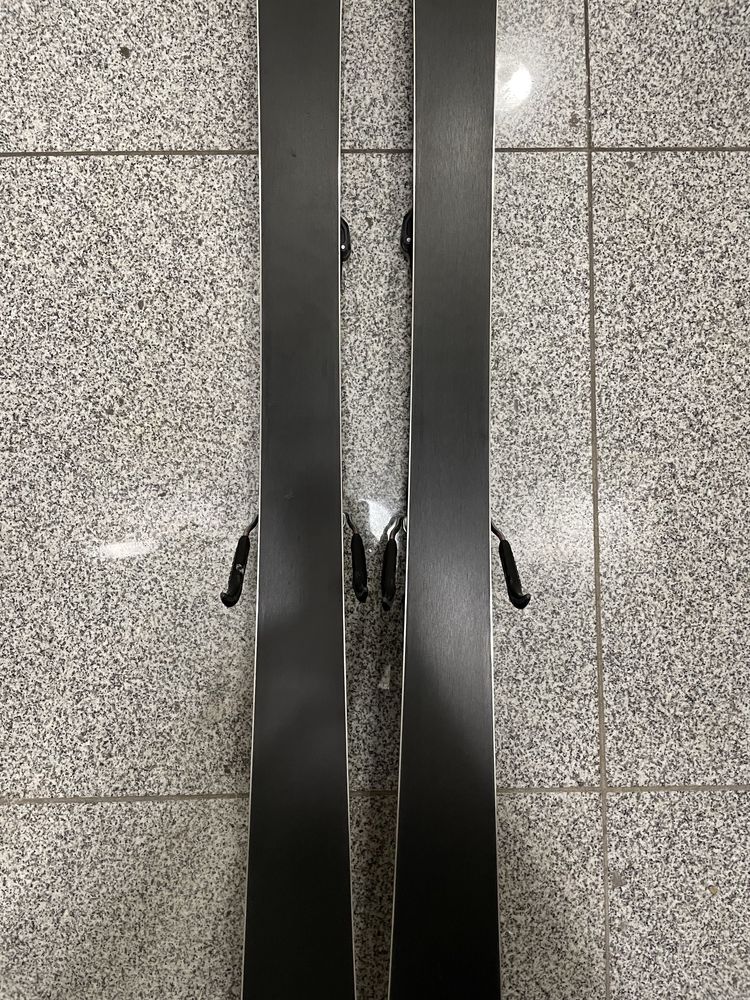 Atomic Redster S9 Revoshock S 165 cm 2023
