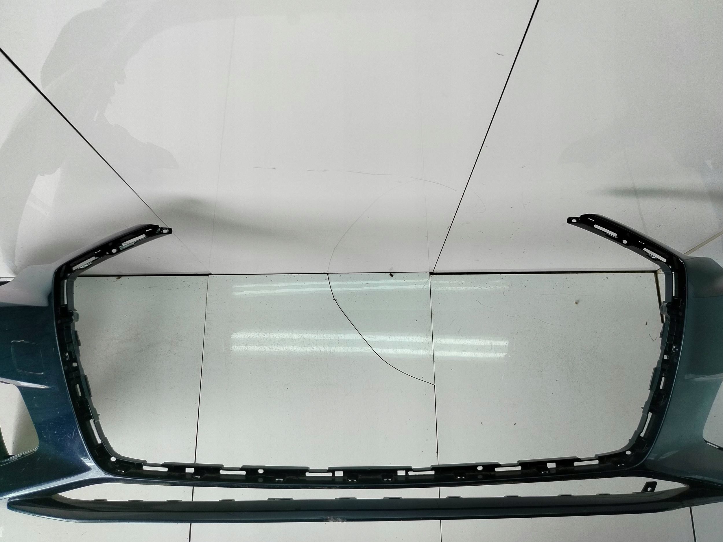 Audi A6 C8 4K0 2018  Zderzak przód Przedni