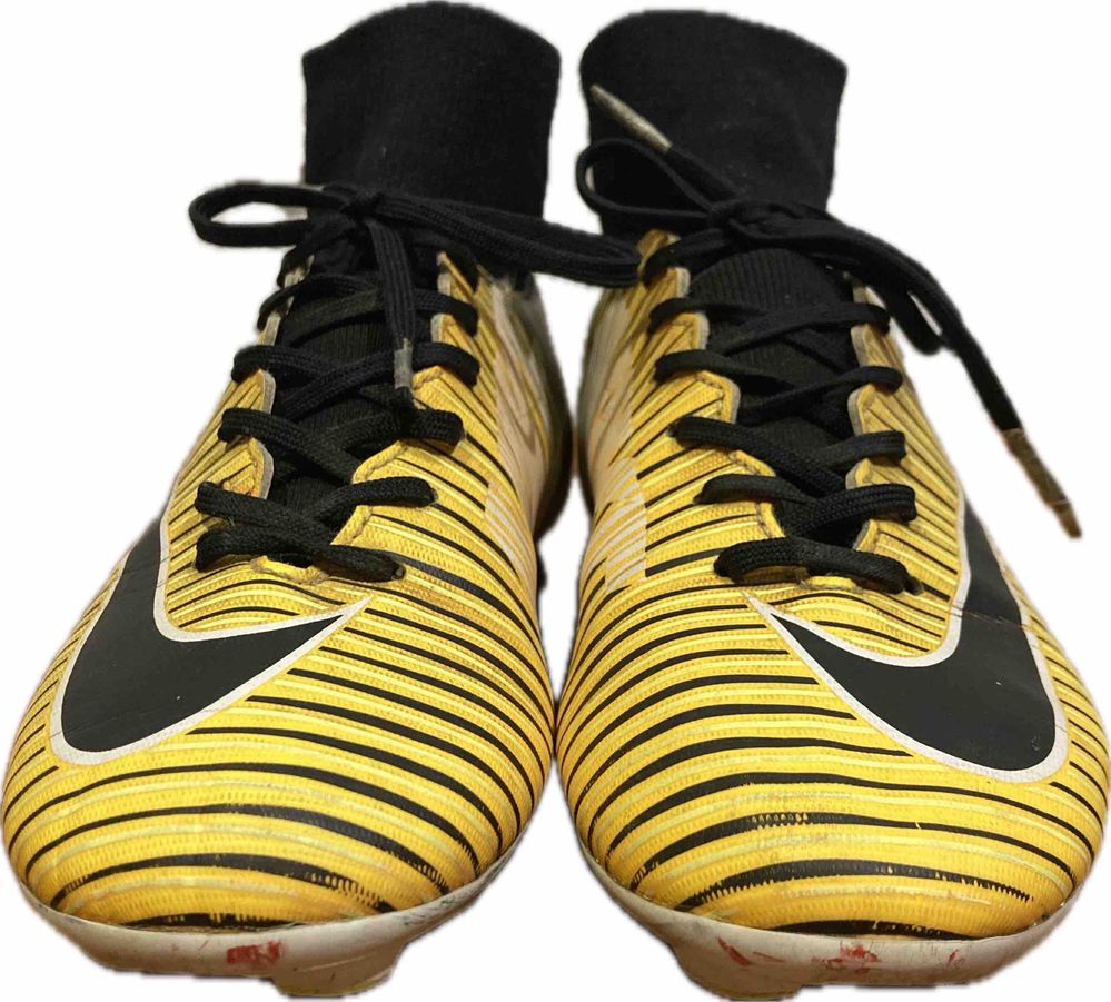 Спортивне взуття Nike