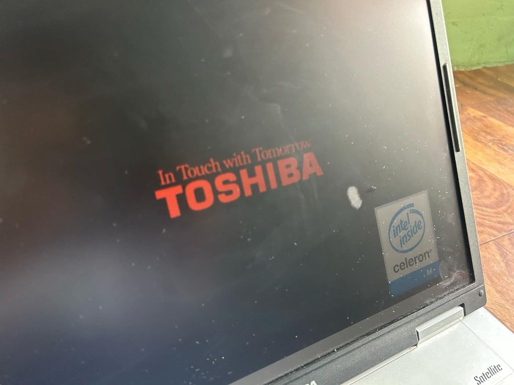 Laptop toshiba stan bardzo dobry