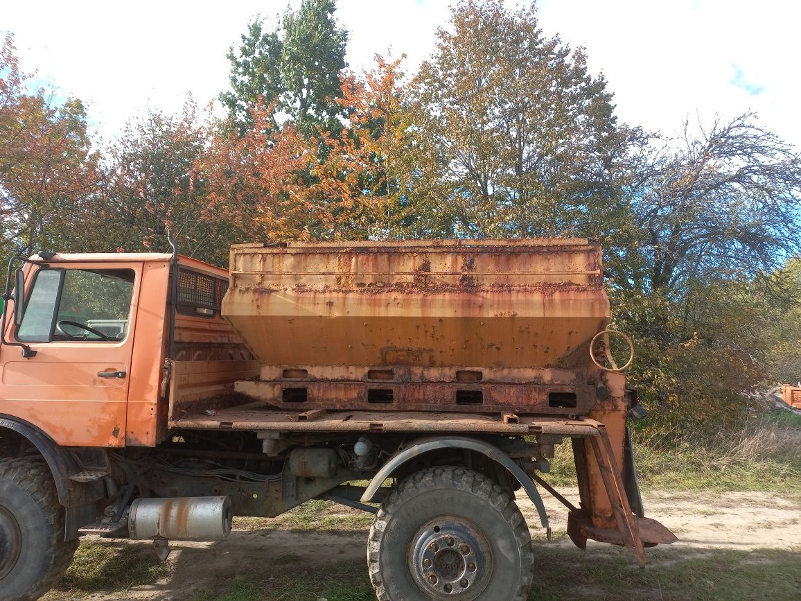 Piaskarka solarka 2.5m³ łańcuchowa  Unimog Mercedes Man 4x4