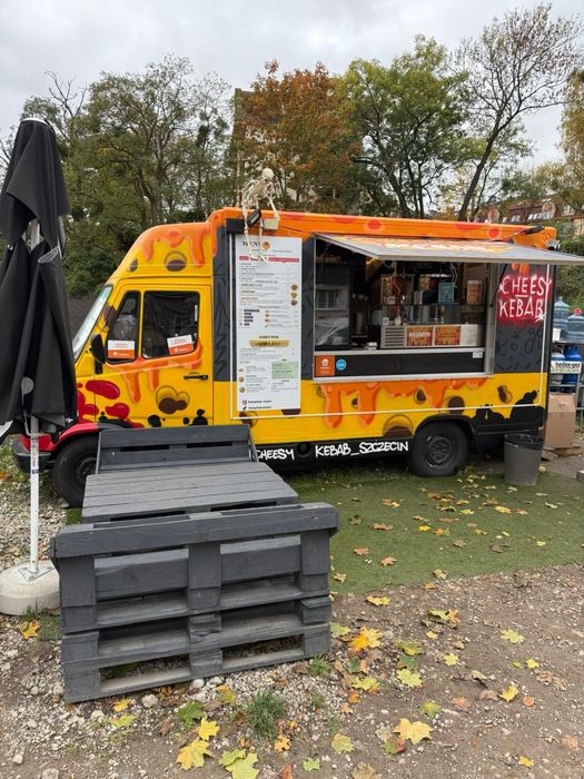 Mercedes-Benz foodtruck KEBAB z rozpoznawalną marką i know-how