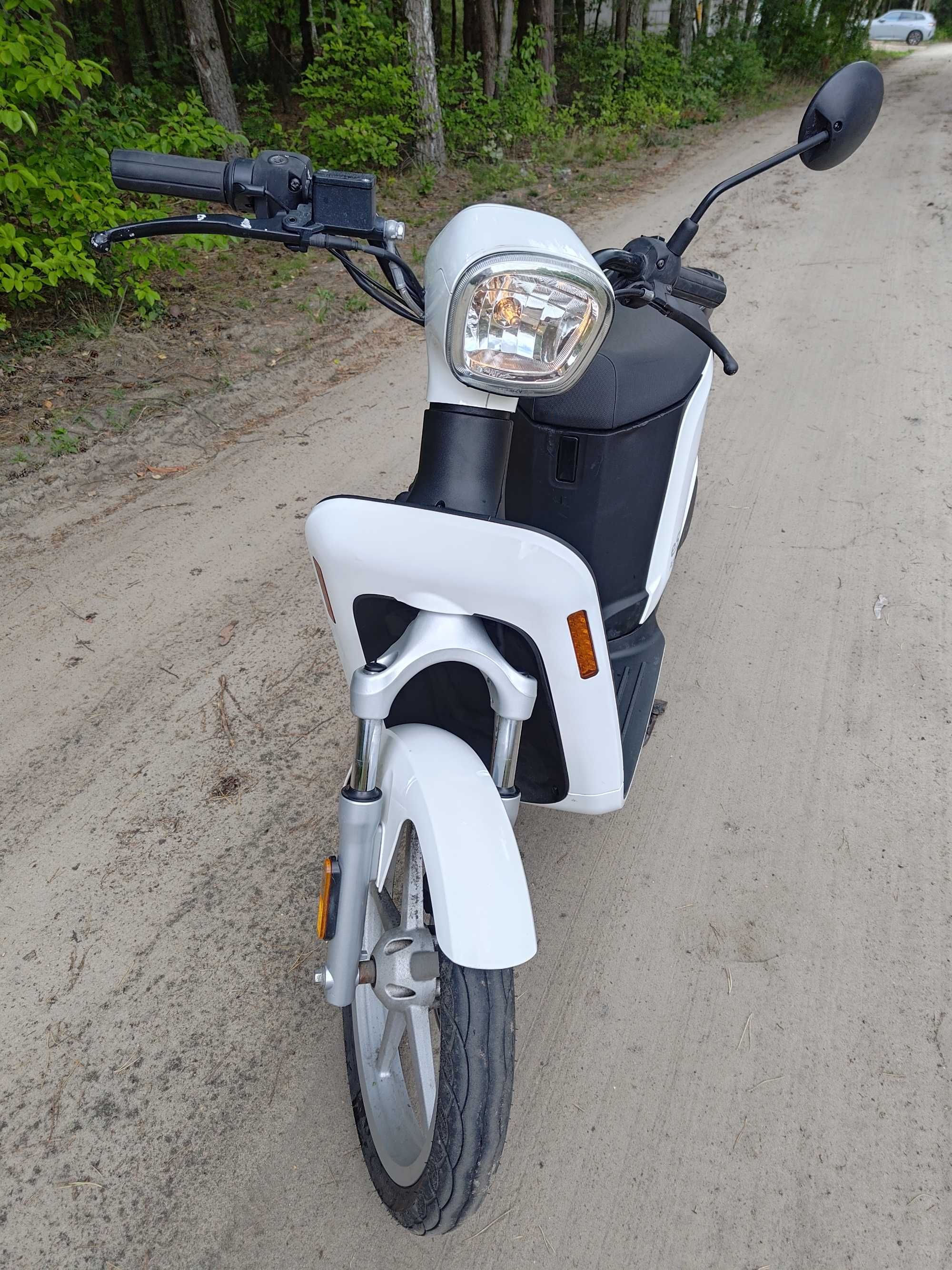 Skuter elektryczny Askoll eSpro