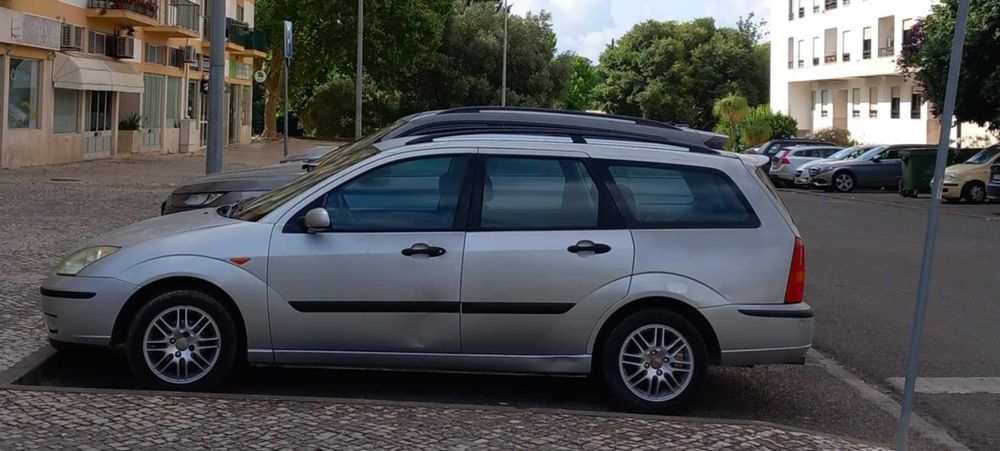 Carro em bom estado, com inspeção
