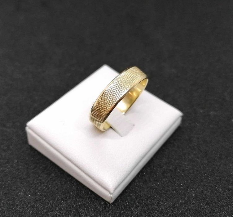 Złota obrączka próby 585 - 6,33g (Rozmiar 31)