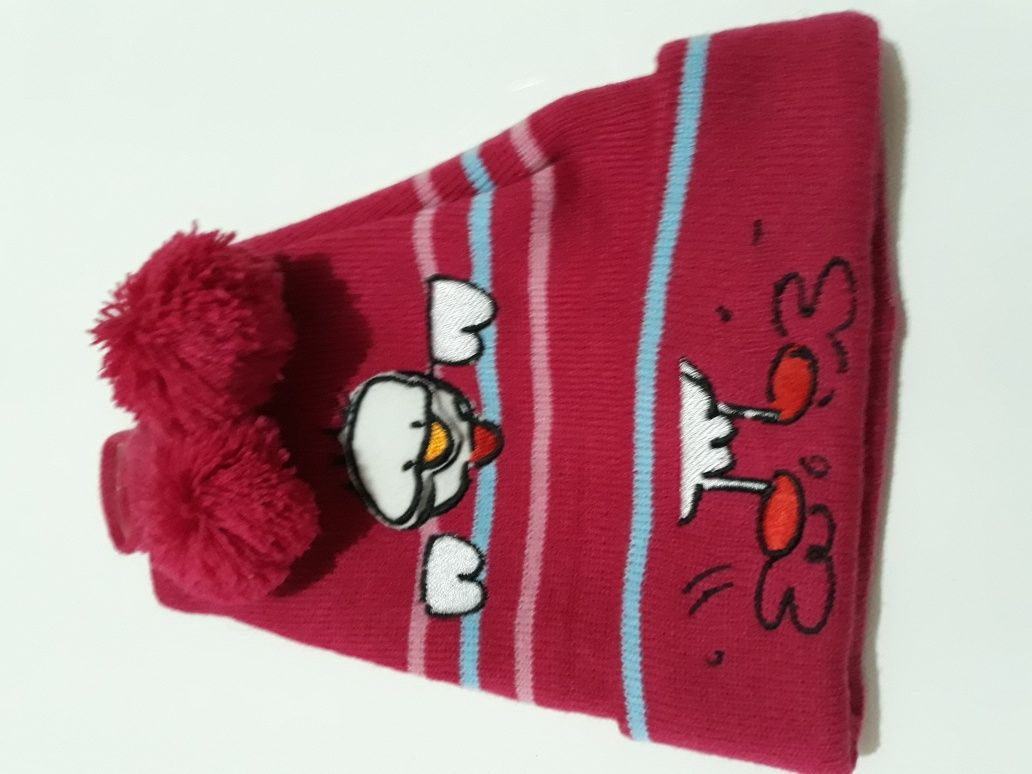 Cachecóis, gorros , boné e chapéus