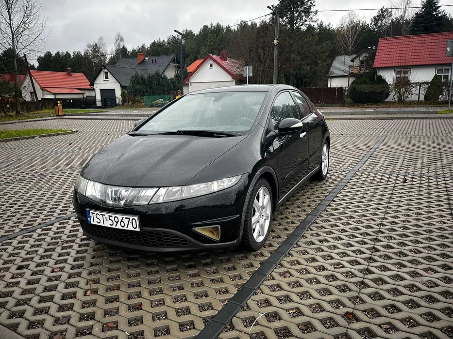 Honda Civic VIII  2.2i-CTDi