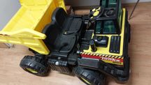 Samochód akumulatorowy wywrotka TONKA