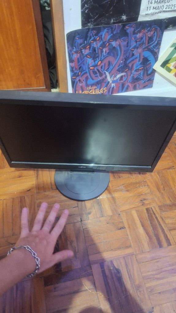 Monitor para peças (sem cabo de alimentação e sem certeza se funciona)