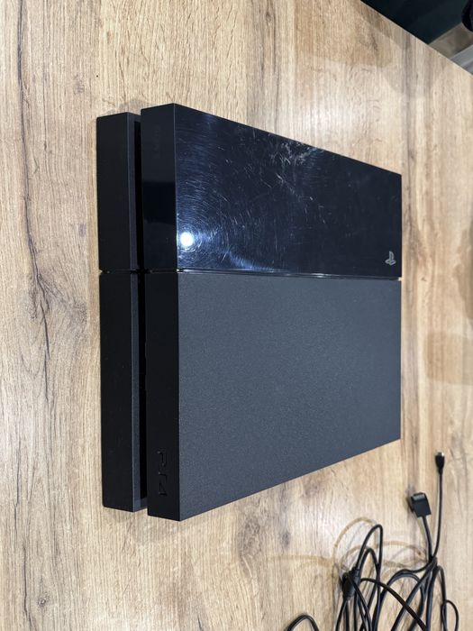 Play Station 4 500GB stan bardzo dobry