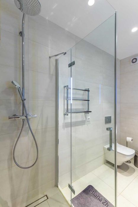 Простора і затишна квартира біля метро Лук’янівська