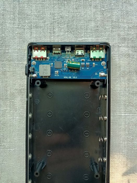 Корпус повербанк на 8 АКБ  18650/21700 22.5W PowerBank швидка зарядка