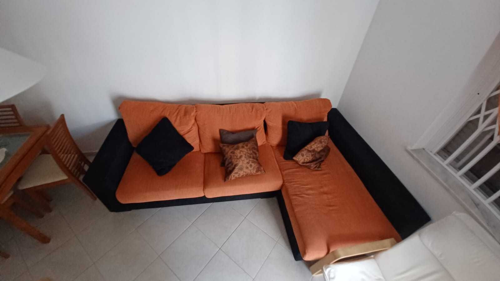 sofá com chaise longue
