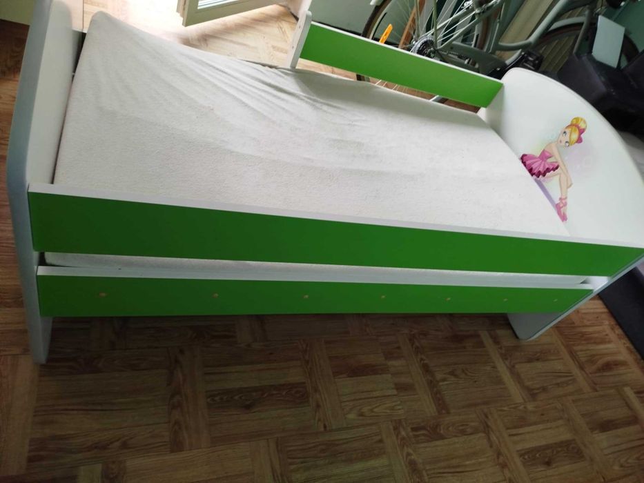 Oddam lózko dla dziewczynki
