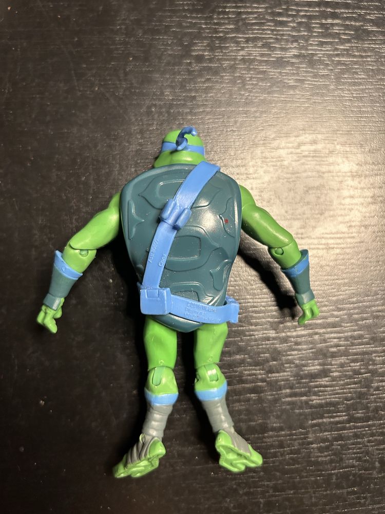 Figurka wojowniczy zolw Ninja ruchome rece i nogi