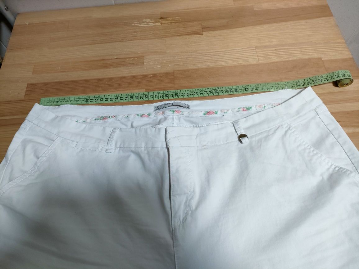 Calças de sarja, branca, tamanho 48