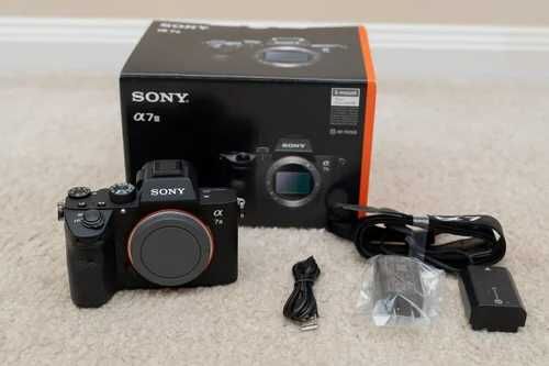 Фотоапарат Sony A7 III Body, Sony A7 III + 28-70mm