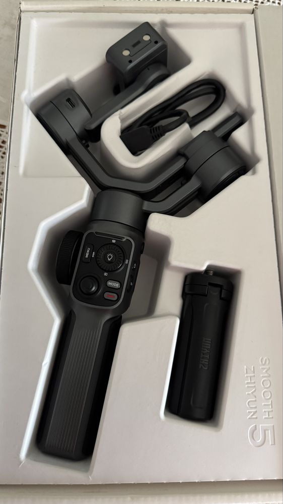 Gimbal Smartphone Zhiyun Smooth 5