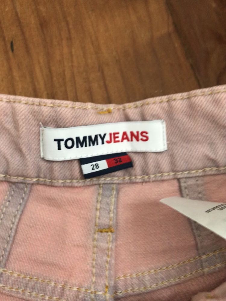 Spodnie damskie Tommy Jeans rozmiar S 28/32 stan idealny uzywane