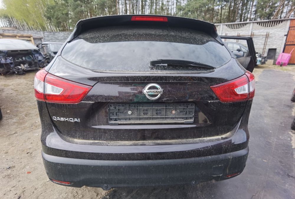 Двері зад nissan rogue sport
