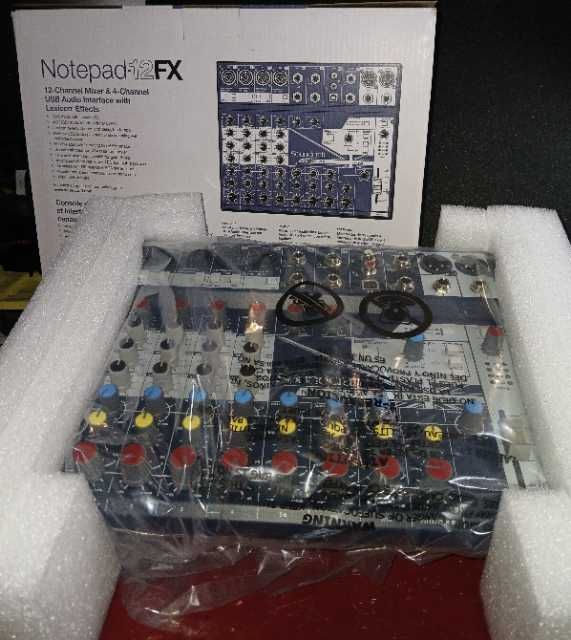 Mesa de Mistura SOUNDCRAFT 12FX