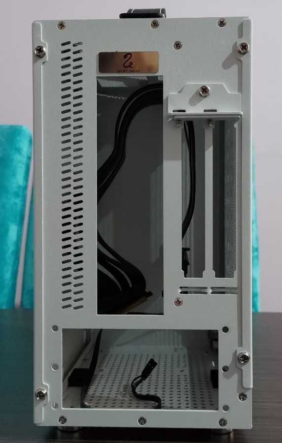 Obudowa do komputera ITX SSF