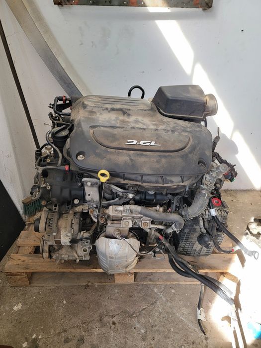 Chrysler Pacifica 16- 3.6 V6 silnik + skrzynia uszkodzony kompletny