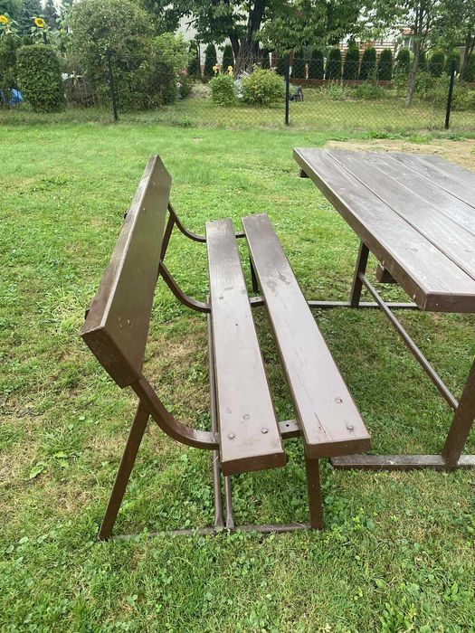 Meble ogrodowe w dobrym stanie