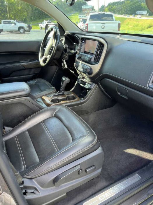 GMC Canyon AT4 Crew Cab      2021