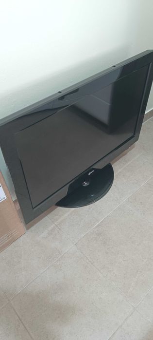 TV LG modelo 32LF2510 LCD 32”