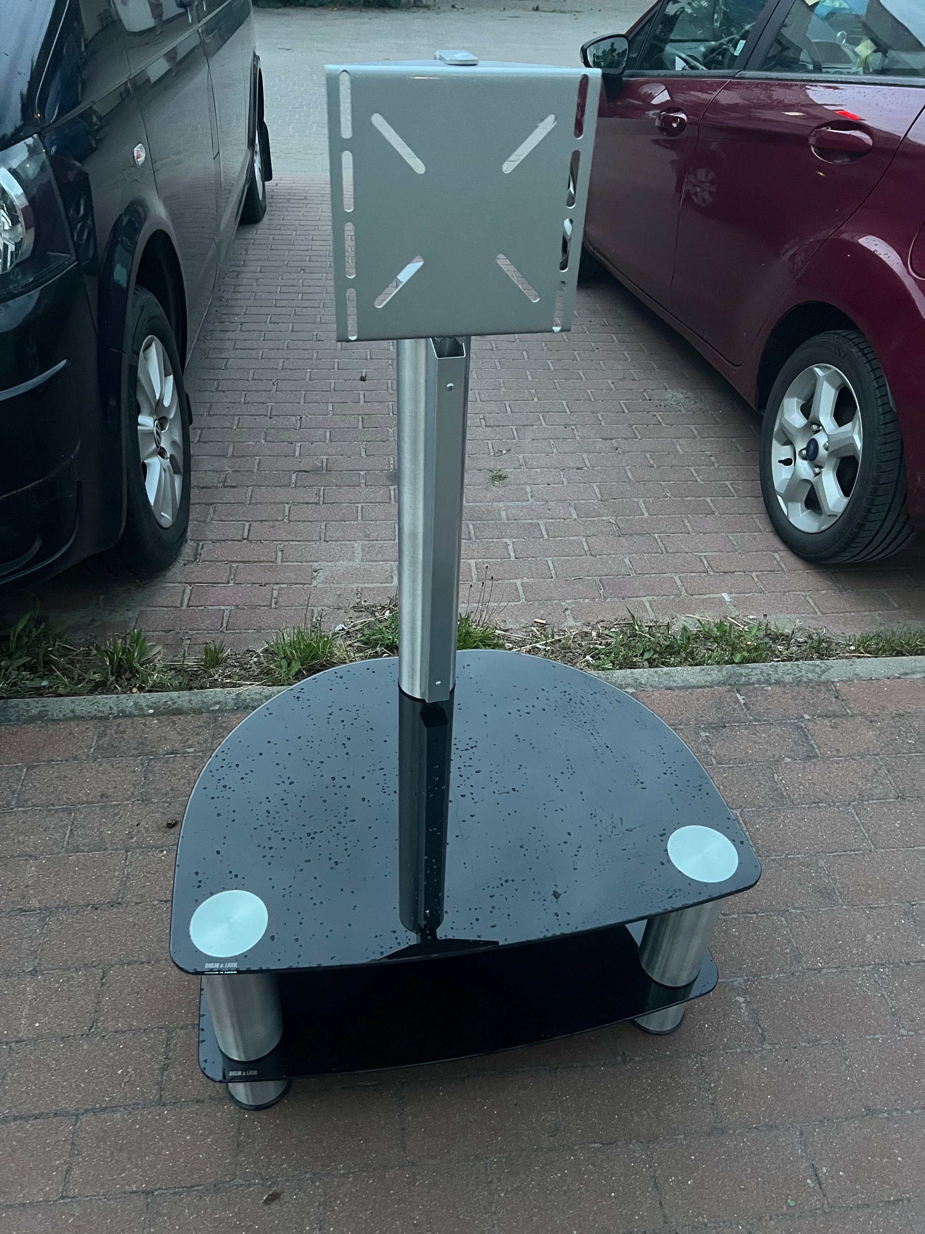 Sprzedam stolik pod telewizor