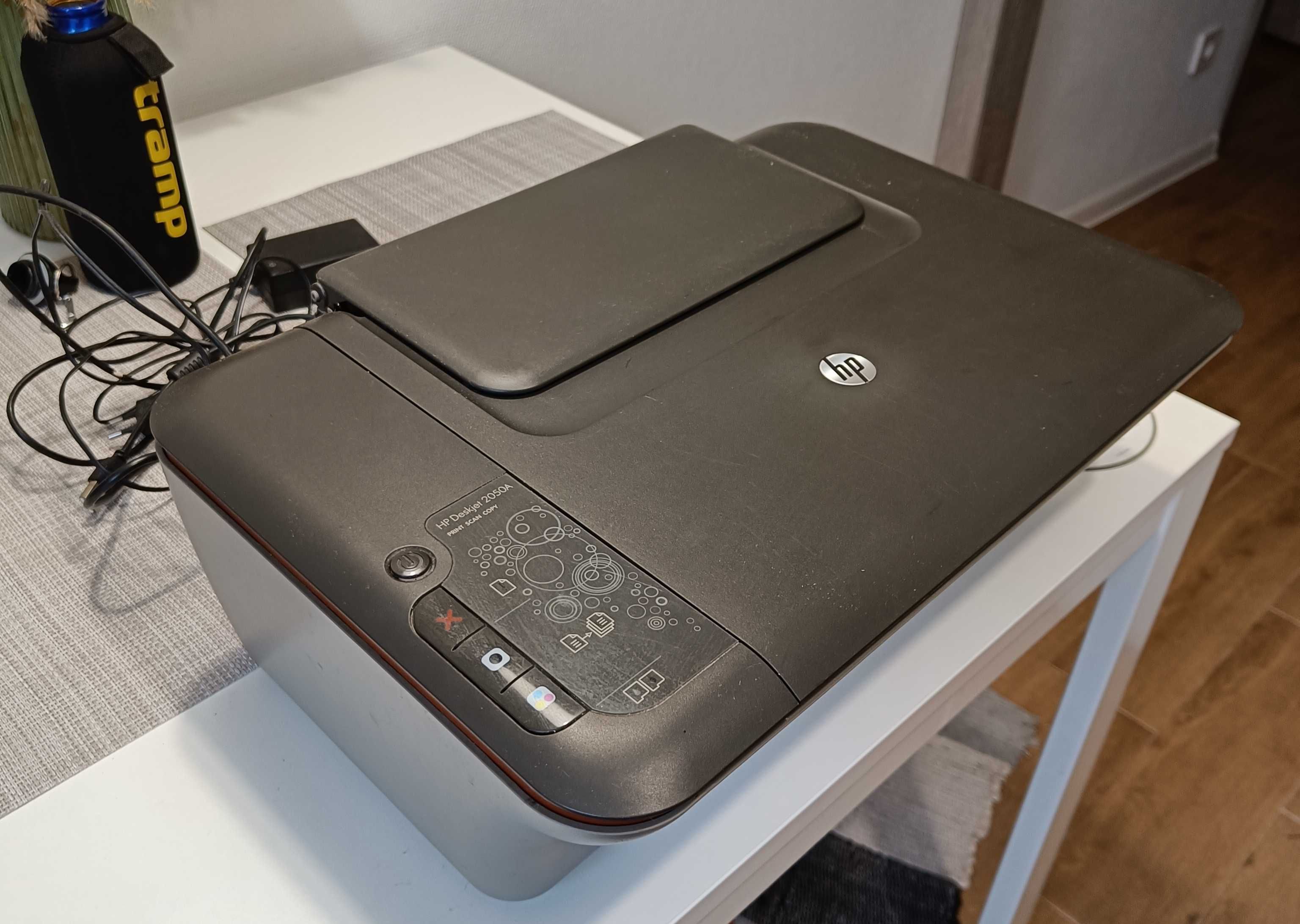 HP DeskJet 2050A принтер сканер копір