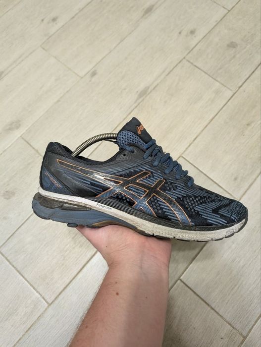 Мужские кроссовки Asics gt-2000