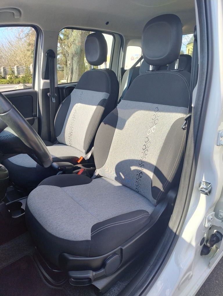 Fiat Panda benzyna Klima Ele szyby tryb CITY Czujniki Parkowania