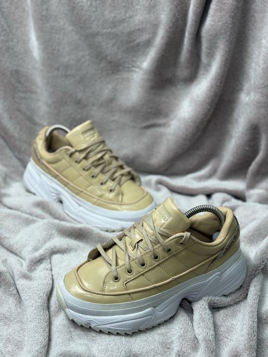 Жіночі кросівки Adidas 37p