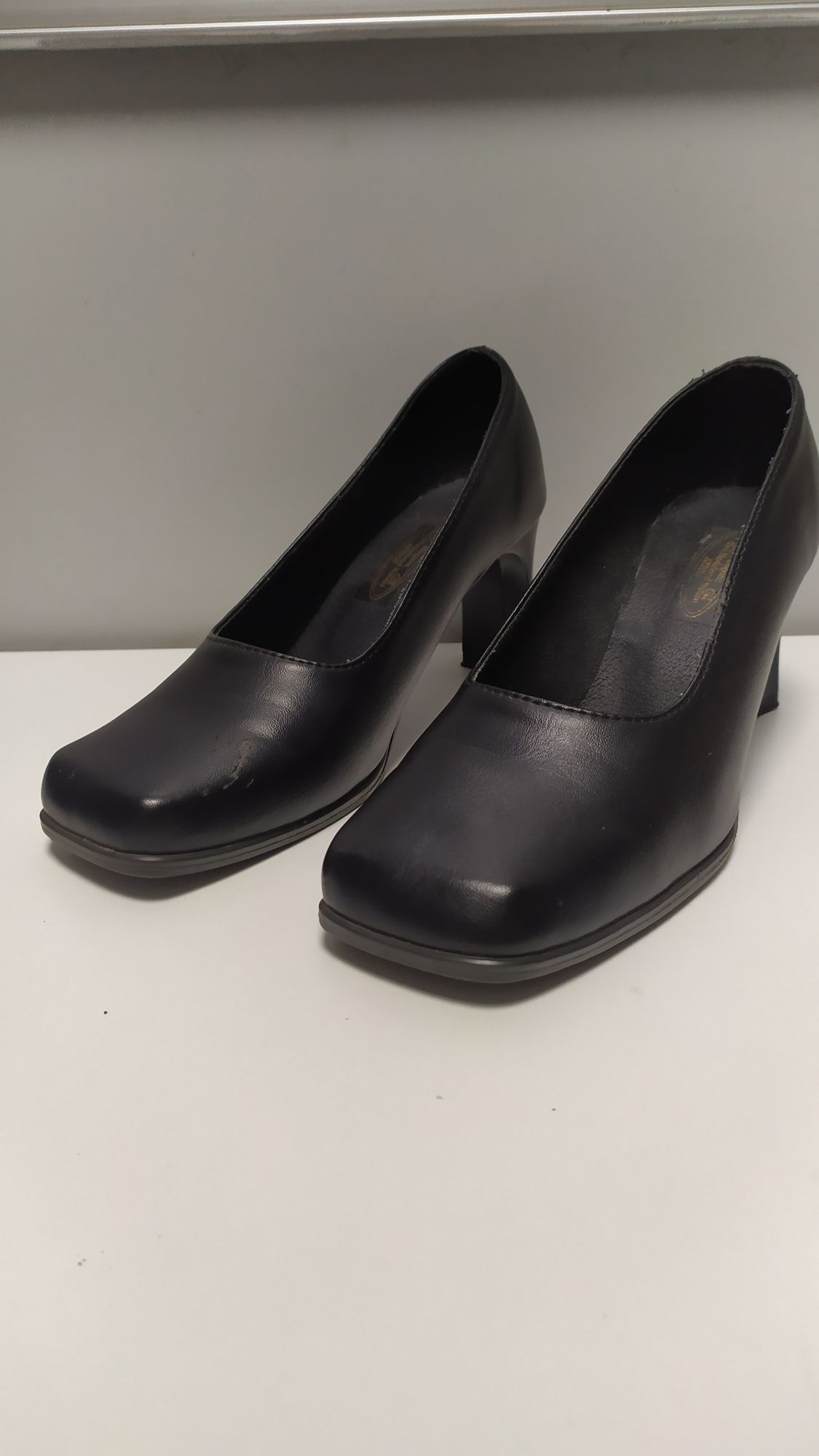 Buty na obcasach rozmiar: 36