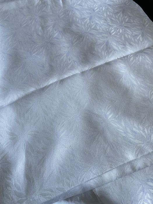 Отрезы тканей, остатки