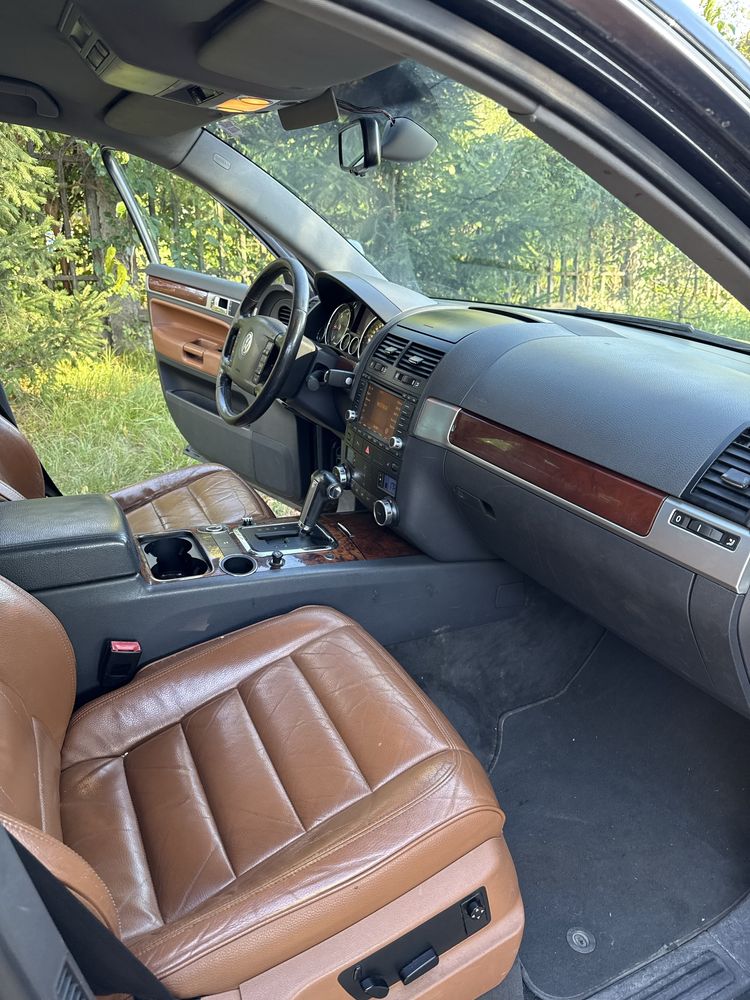 Touareg 2.5 дизель АКПП 4*4 2006 год