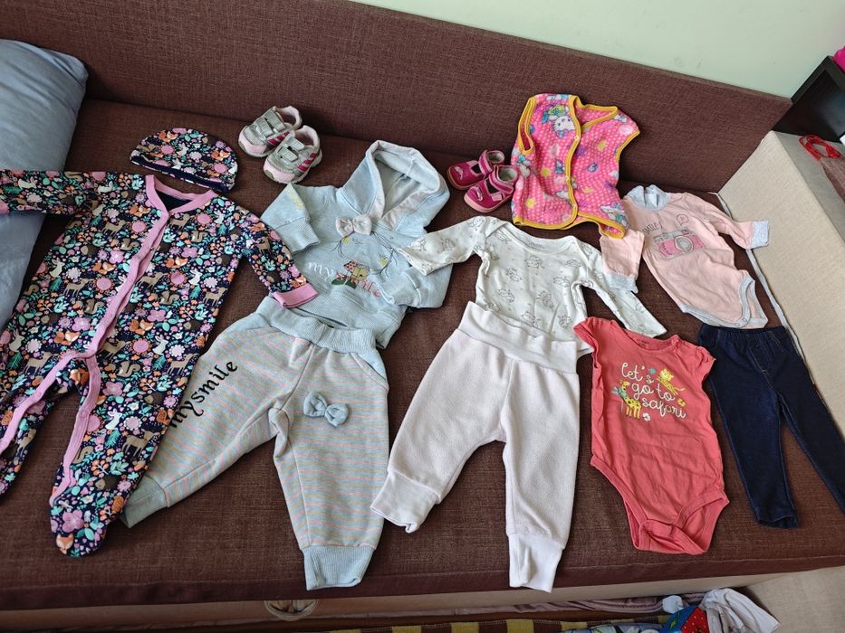 Пакет речей на дівчинку розмір 68