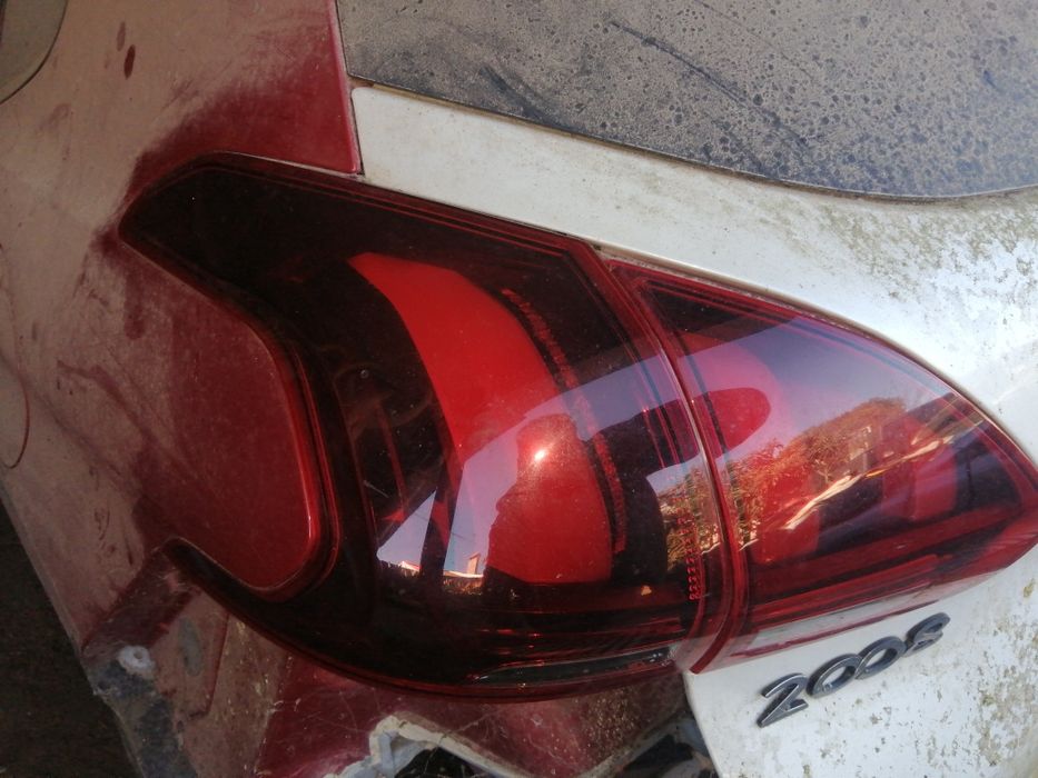 Farolim Peugeot 2008