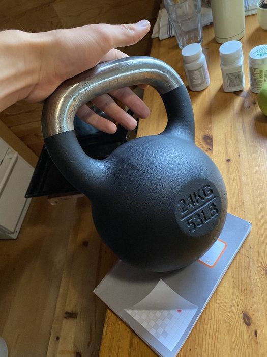 Гиря весом 24 кг. Оплачиваю доставку для воинов ВСУ